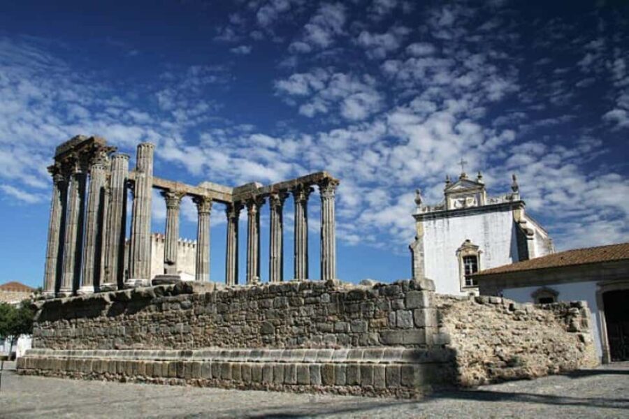 Évoras UNESCO Sites and the Enchanted Village of Monsaraz - Who Will Love This Tour?