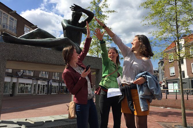 Exciting Murder Mystery - Interactive city walk in The Hague - Frequently Asked Questions