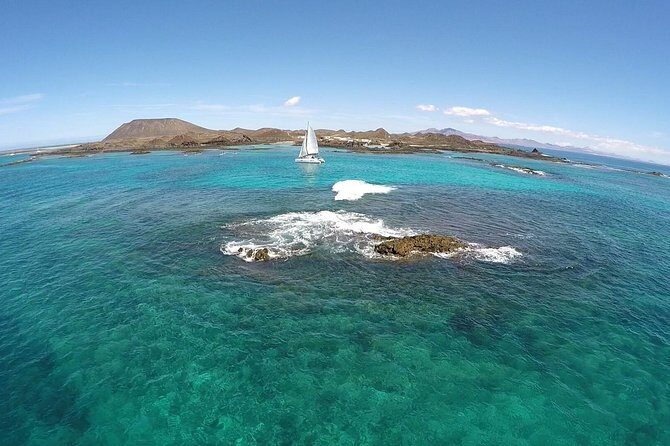 Exclusive Sailing Catamaran Experience to Lobos Island with lunch and drinks - The Itinerary and What to Expect