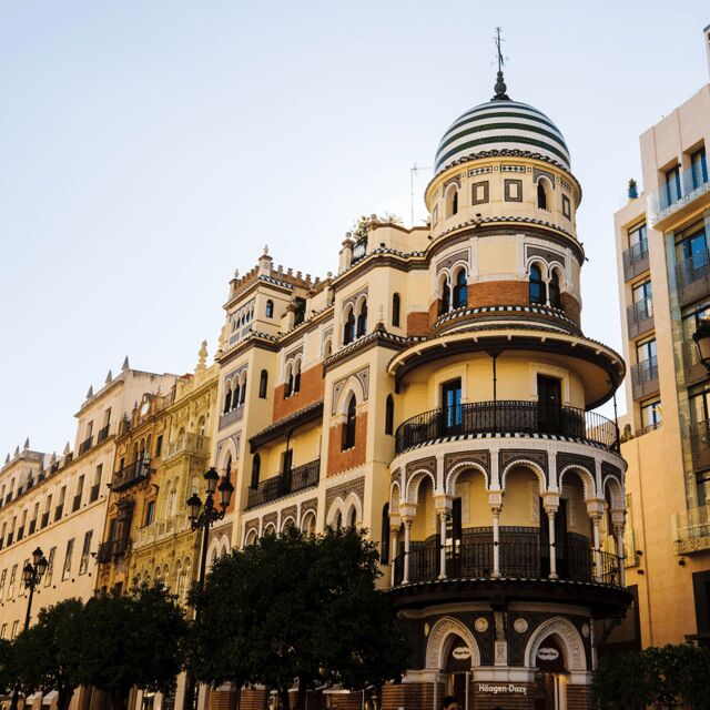 Exclusive Seville: Hidden Gems and Iconic Landmarks Tour - Breaking Down the Itinerary