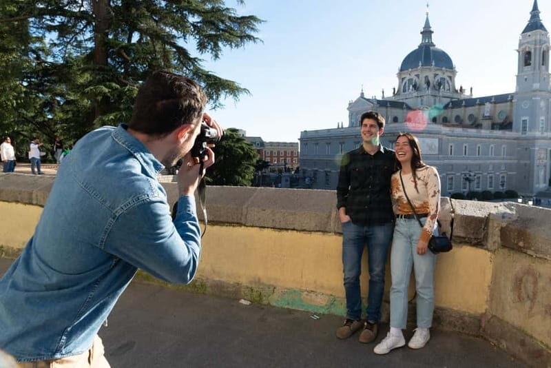 Explore Madrid by bike taking photos with Benja - Practical Information & Tips
