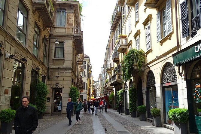 Explore the Brera Gallery and District Charm on a Guided Tour - Walking Through the Brera District