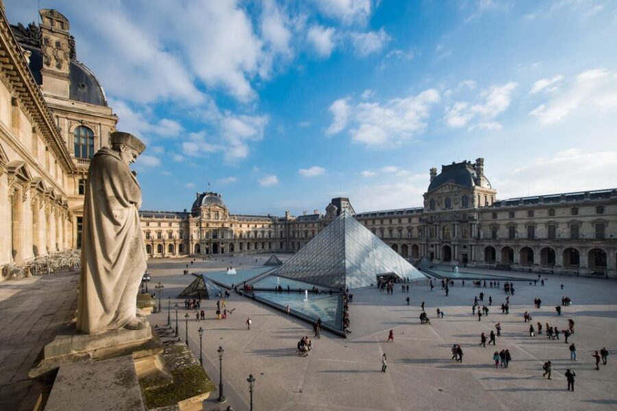 Explore the secrets of the Louvre + Mona Lisa pass - Who Should Consider This Tour?