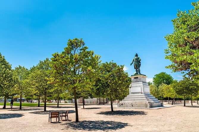 Explore Valence in 60 minutes with a Local - The Itinerary in Detail