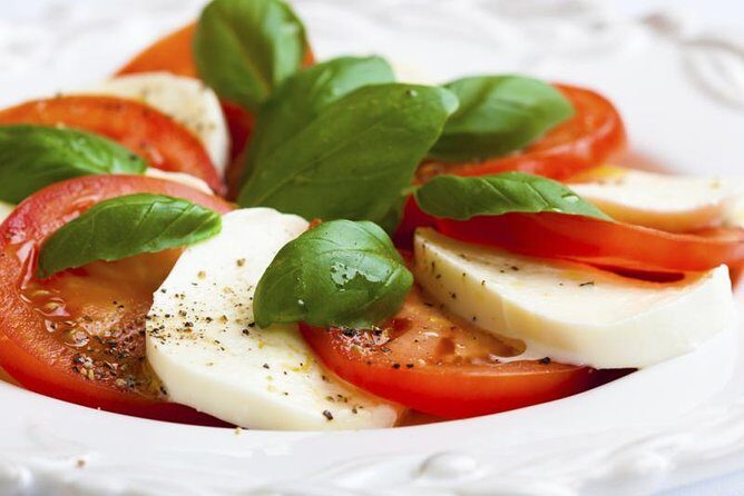 Farm-to-Table Experience: Olive Oil, Garden Tour & Nonnas Lunch - Tasting the Flavors of Sorrento