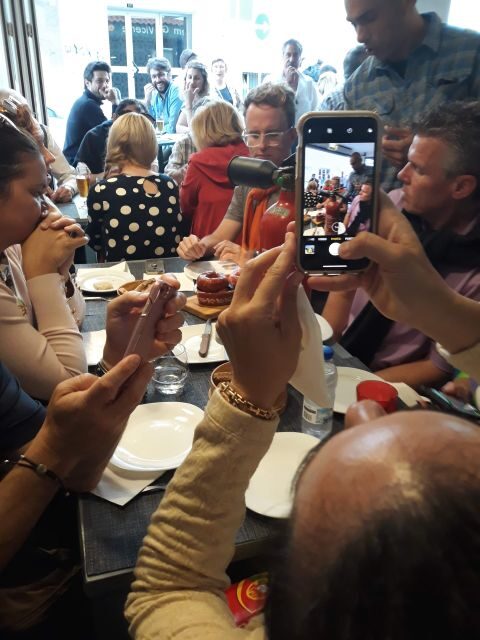 Faro: Old Town Guided Walking Food Tour - The Guides and Their Role in This Experience