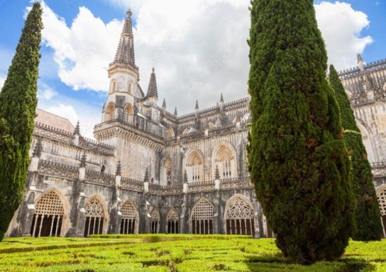 Fatima, Batalha, Nazaré and Óbidos - Who is this tour best suited for?