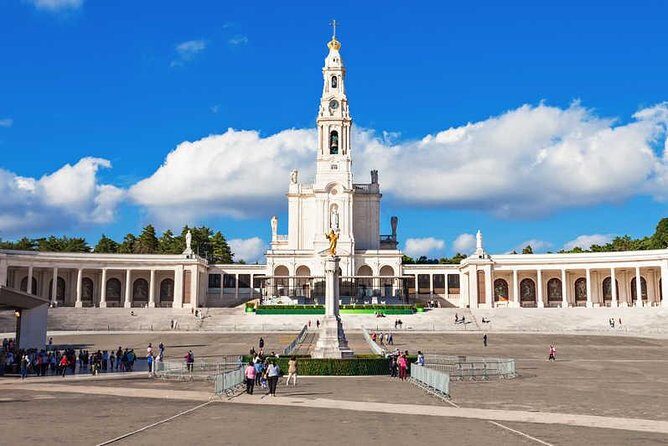 Fátima - Full Day Private Guided Tour from Lisbon by minivan - Practical Tips