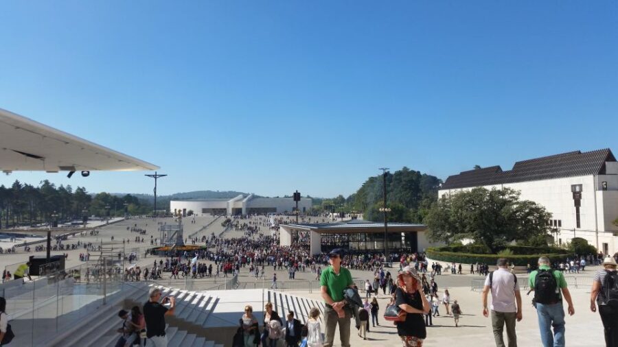 FÁTIMA FULL DAY PRIVATE TOUR FROM PORTO - What’s Not Included