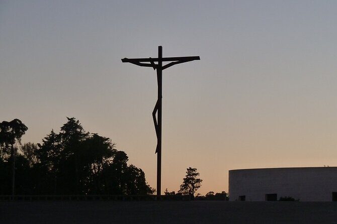 Fátima Special Night Private Tour - Exploring the Itinerary in Detail