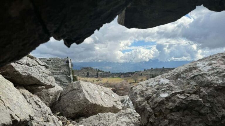 Fethiye: Antalya Old Town Guided Tour with Boat Trip - Scenic Boat Trip to Düden Waterfalls