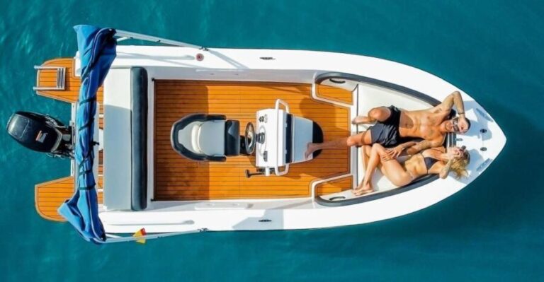 Flow into the ocean without license and discover Adeje - Practical Aspects and Value