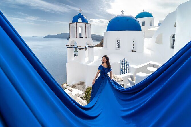 Flying Dress © Photoshoot in Santorini: Mr. President Package - The Value of the Experience