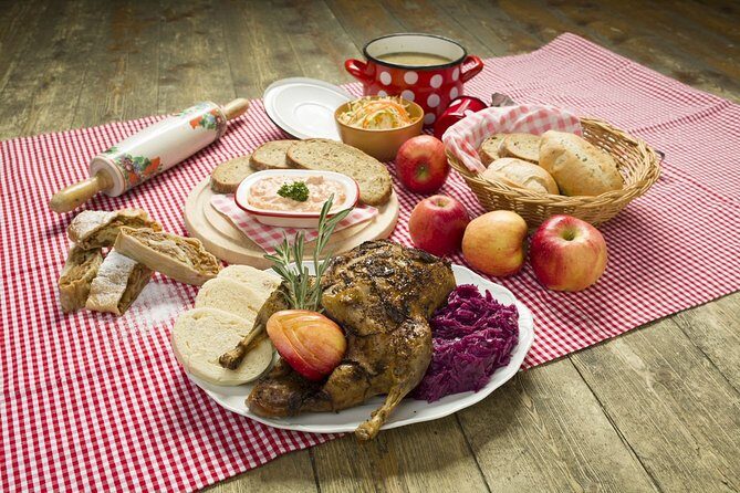 Folklore Dinner with Unlimited Drinks 4course Menu - The Real Deal: Authenticity Versus Touristy Vibe