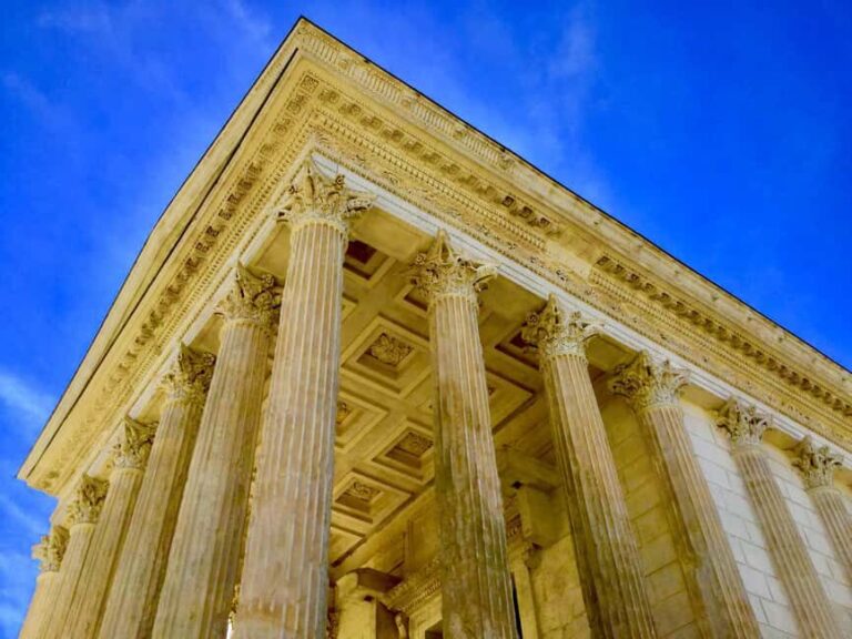 Follow the Roman aqueduct (Nîmes Uzès Pont du Gard) - The Sum Up