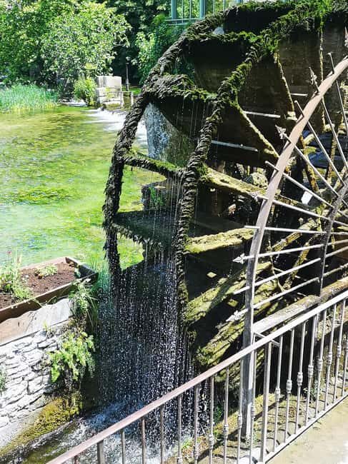 Fontaine-de-Vaucluse: Guided tour, the Mysteries of the Gouffre Open to all - What Makes the Mysteries of the Gouffre Stand Out?