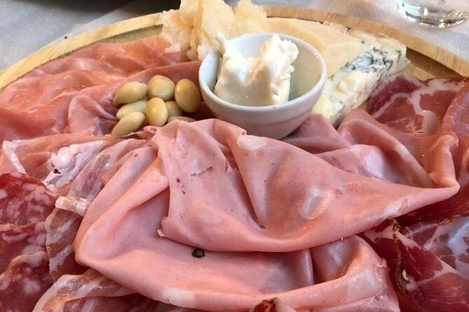 Food and Wine tour on Como Lake - small group tour - FAQs