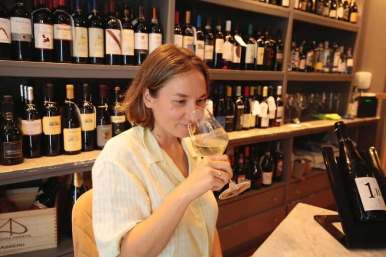Food Guided Tour with Wine Tastings in Genoa - Price and Value Breakdown