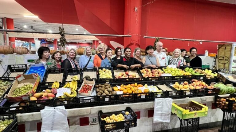 Food Market Guided Tour with Chef and Cooking Class - Who Will Love This Experience?