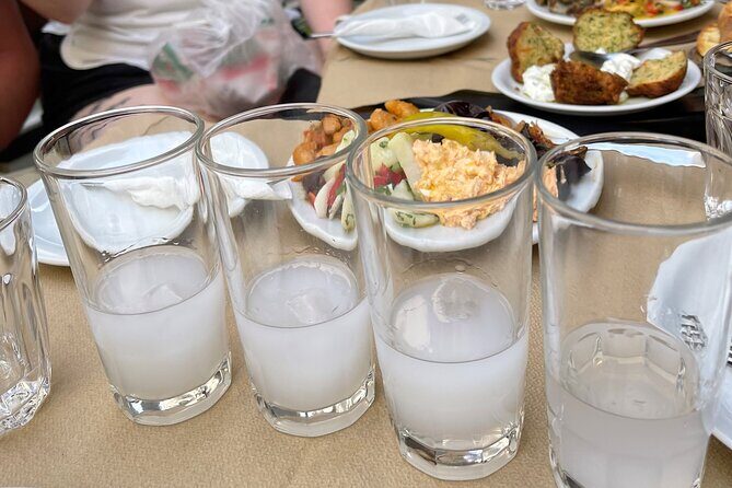 Food Tasting Tour with Central Market Visit In Athens - Why This Tour Works