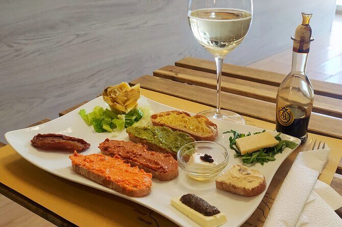 Food & Wine Tour by the Vatican City - The Value of the Tour