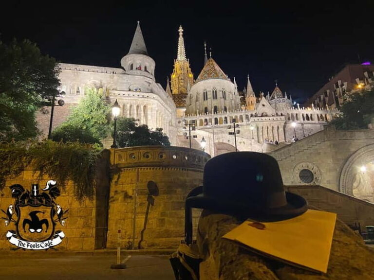 FoolsCode: EscapeRoom/Sightseeing tour with Actor Tourguide - The Value of This Experience