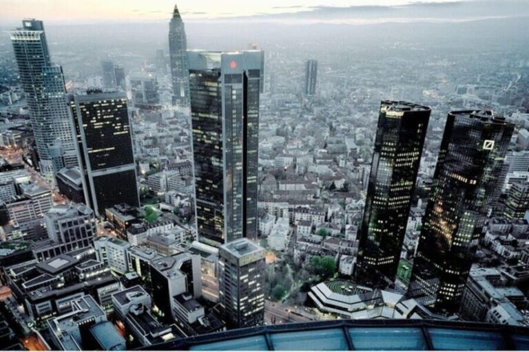 Frankfurt : Highlights & hidden Gems Private Walking Tour - What Makes This Tour Stand Out?