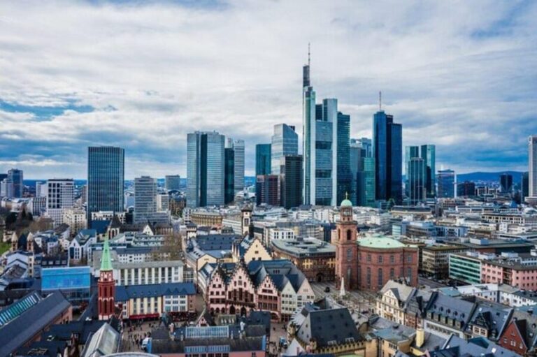 Frankfurt: Must-See Attractions Walking Tour with a Guide - In-Depth Look at the Itinerary