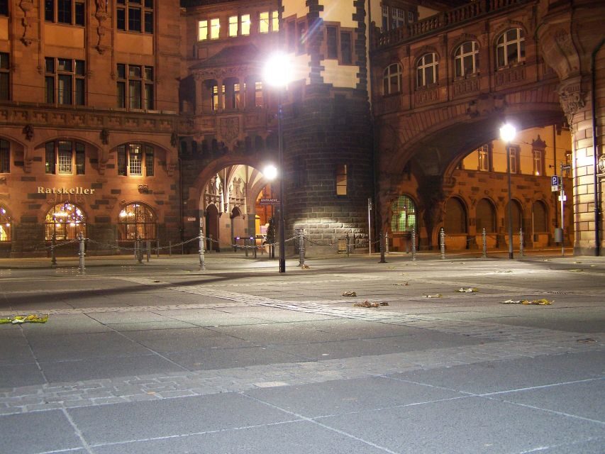 Frankfurt: Old Town Horror Stories Walking Tour in German - What to Expect During the Tour
