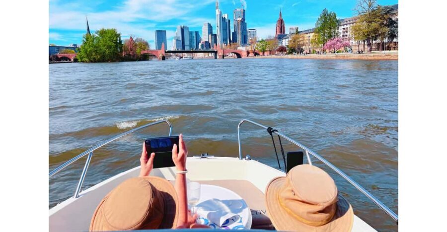 Frankfurt: Private Skyline Sightseeing Boat Tour - Who Should Consider This Tour?