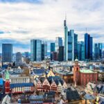 Frankfurt: Walking tour in Russian in private - just for you and your friends - Exploring Frankfurt’s iconic sights