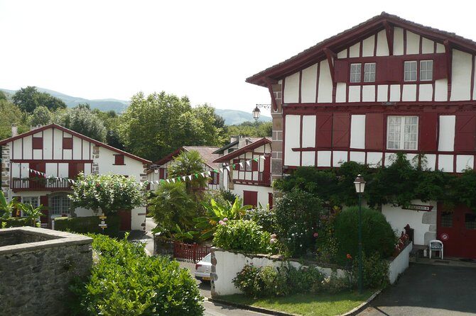French-Basque Countryside Private tour Discover the hidden beauty of Pyrenees - Why the Tour Excels
