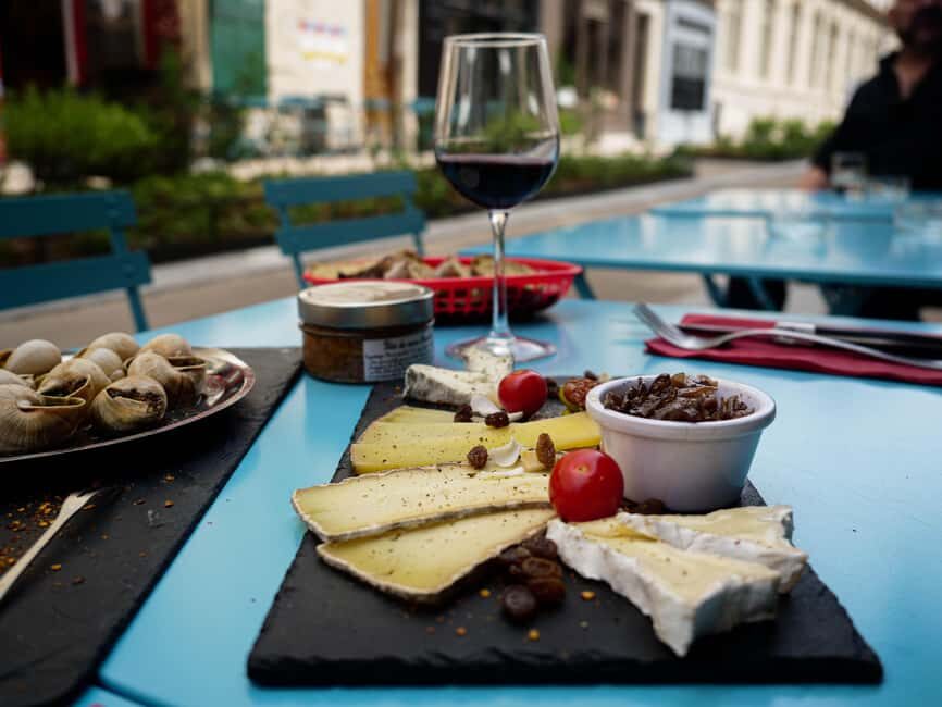 French Culinary Discovery in the Heart of Montmartre - Who Is This Experience Best Suited For?