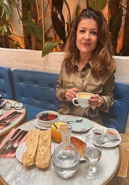 French lessons over a typical breakfast at the foot of Montmartre - What the experience entails