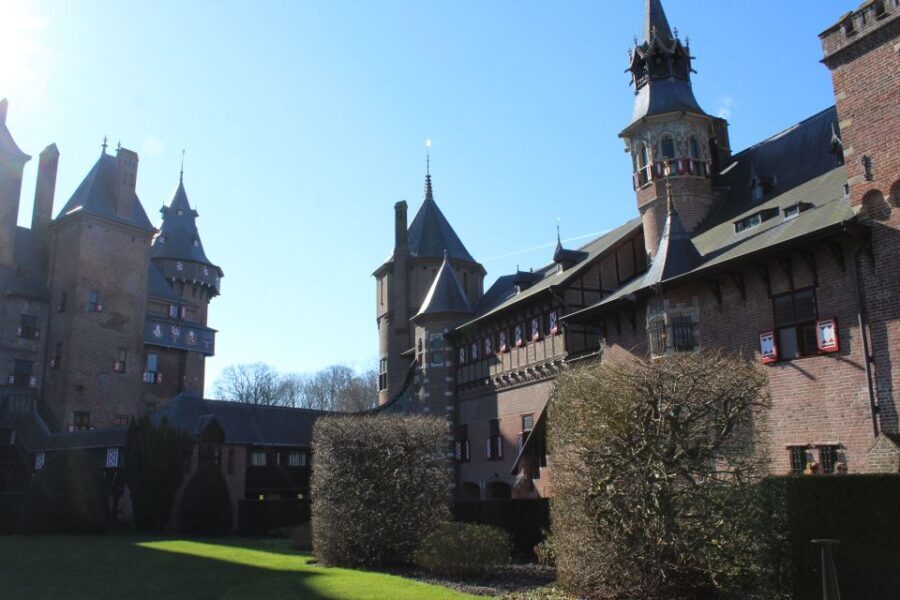 From Amsterdam: Castle De Haar Guided Tour - Transport, Timing, and Accessibility