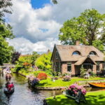 From Amsterdam: Explore Giethoorn Private Guided Tour by Car - Discovering Giethoorn: An Authentic Dutch Experience