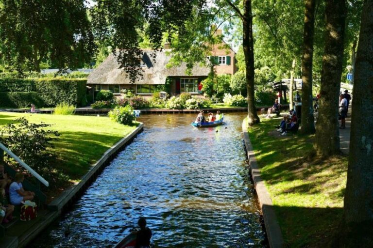 From Amsterdam: Private Sightseeing Tour to Giethoorn - Practical Details and Tips
