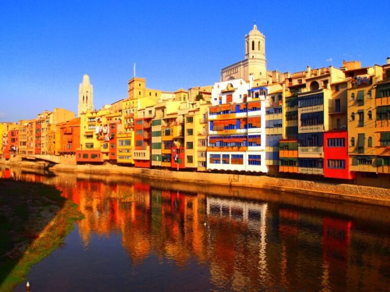 From Barcelona: Costa Brava and Girona Small-Group Tour - Transportation and Group Size