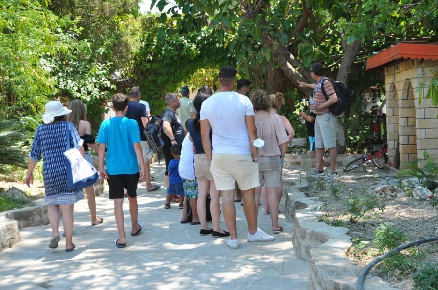 From City of Side: Cabrio Bus Safari & Boat Tour with Lunch - The Green Lake and Green Canyon Experience