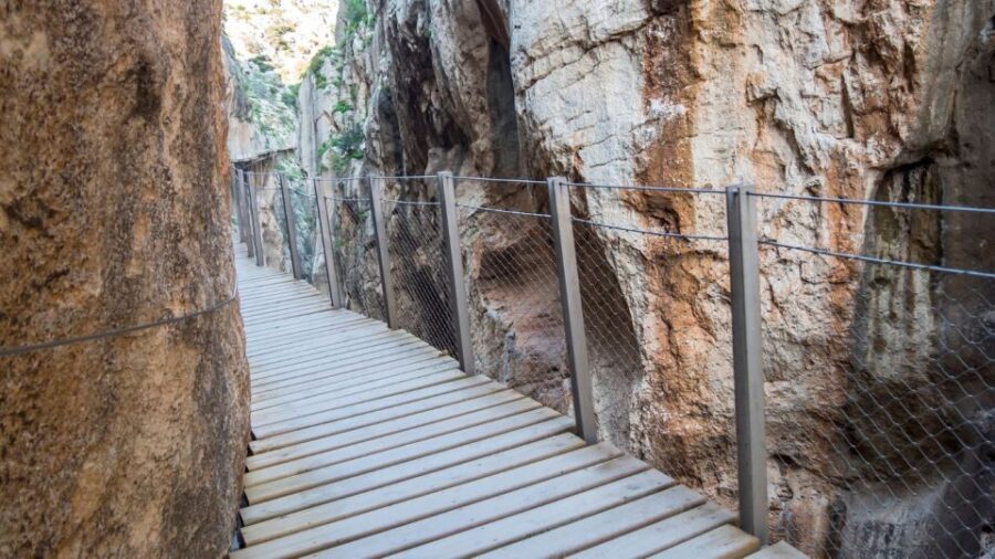 From Fuengirola: Caminito del Rey Guided Day Trip - The Itinerary: From Fuengirola to the Gorges