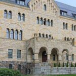 From Golden Age to Fall and Rebirth of Poland - The Fine Details: What Makes This Tour Stand Out?