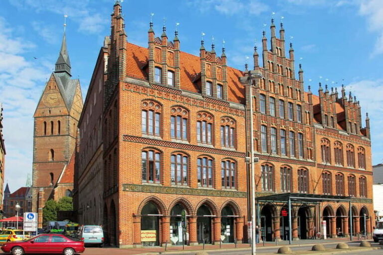 From Hamburg: Private Guided Day Trip to Hanover - The Value of a Private Guided Day Trip