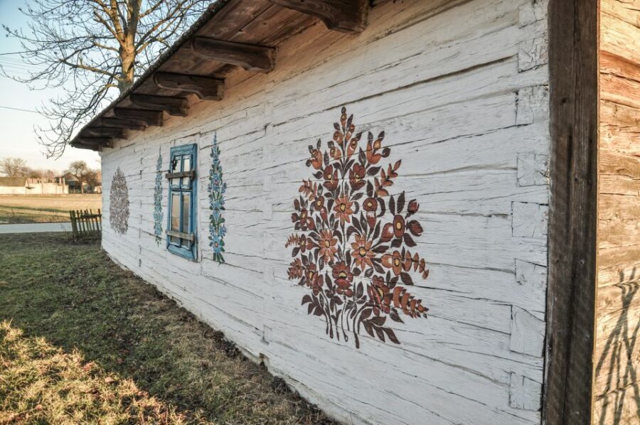 From Krakow: Guided Tour of Zalipie - Transport, Timing, and Group Dynamics