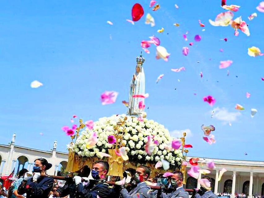 From Lisbon: Obidos, Nazaré and Fátima Small Group Tour - Who This Tour Is Perfect For