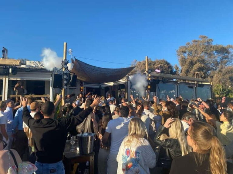 From Marbella/Estepona: Private nightlife VIP tour Transportation Drinks - A Closer Look at the Marbella VIP Clubbing Experience