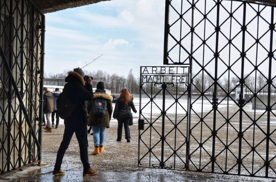 From Munich: Dachau Memorial Site Tour in Spanish - What to Expect on the Dachau Memorial Site Tour