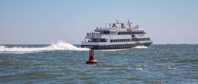 From Nordstrand to Hallig Hooge - Transport, Duration, and Pricing