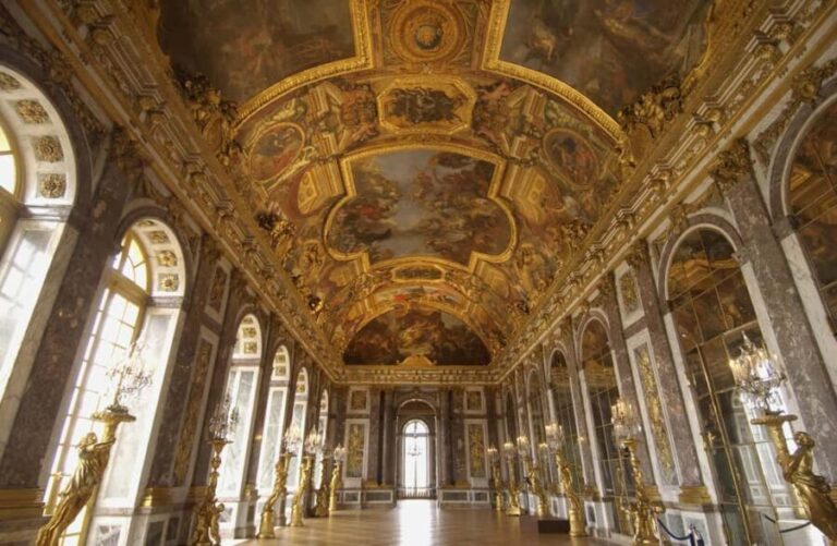 From Paris : Versailles Guided or Audio Tour with transport - The Itinerary Breakdown
