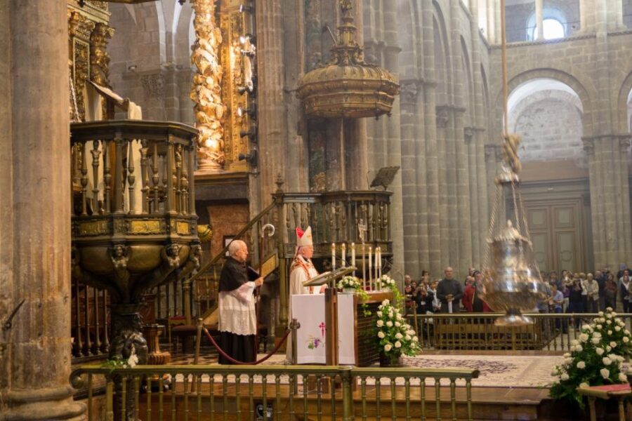 From Porto: Santiago de Compostela Cathedral Private Tour - Who Should Consider This Tour?