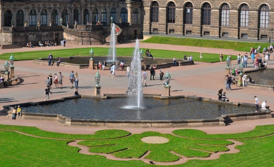 From Prague: Dresden & Schloss Moritzburg Day Trip - Exploring Dresden: Classic Highlights in a Compact Day